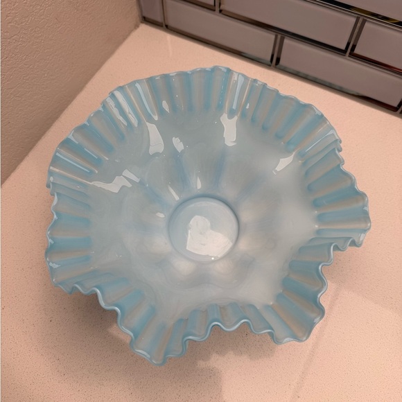 Vintage Bride's Basket Blue Fenton Ruffled Edges Bowl with Metal Holder - Picture 9 of 17